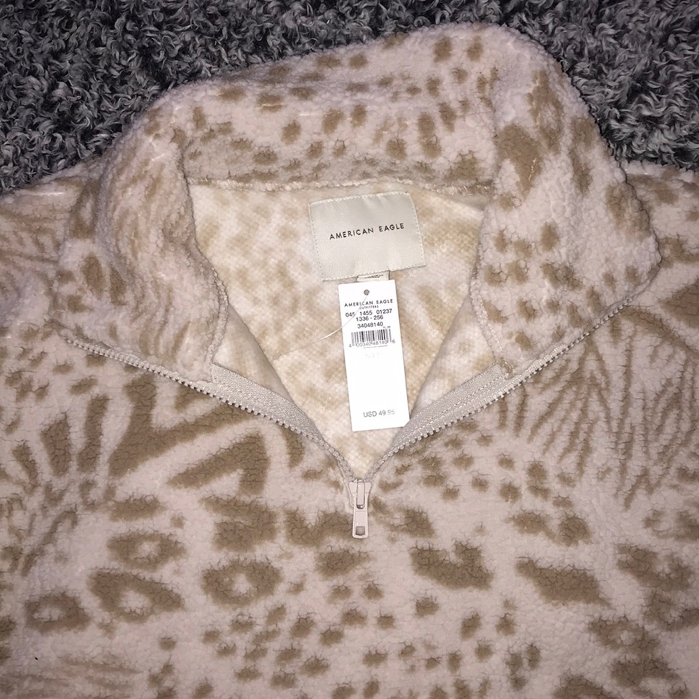 America eagle fluffy zip in jacket (very cozy)